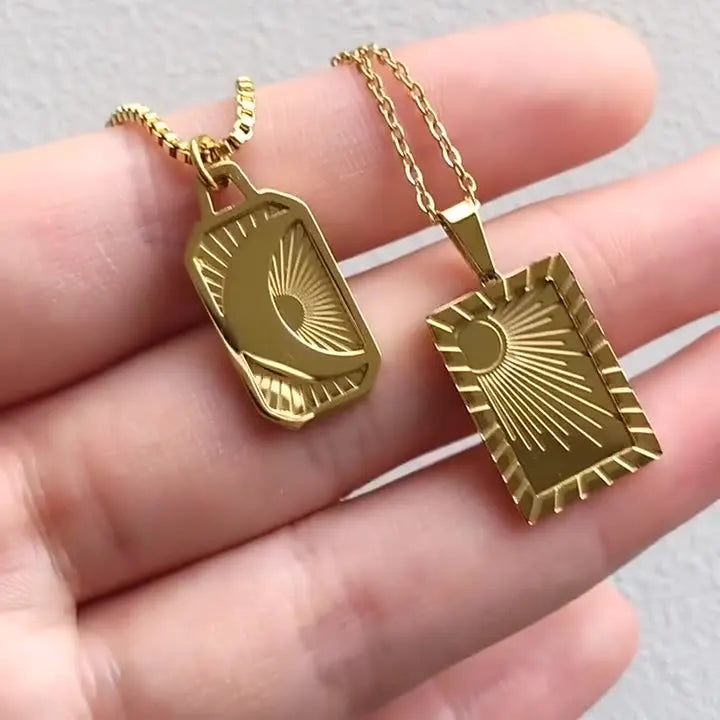 Vintage Stainless Steel Women Jewelry Engraved Sun Moon Plate Pendant 18k Gold Necklaces for Women Goth Gold Men's Chains 2021