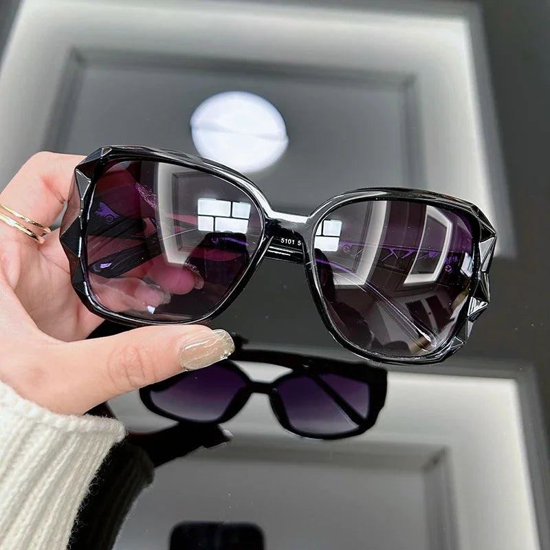 Vintage Oversized Sunglasses Women Brand Big Frame Retro Sun Glasses Female Fashion Shades Black Gradient
