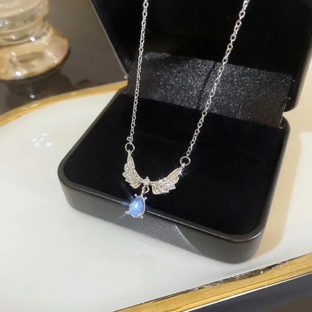 Crystal Angel Wings Heart Pendant Necklaces Ladies Girl Simple Y2K Pink White Zircon Love Elegant Necklace Women Jewelry 2023