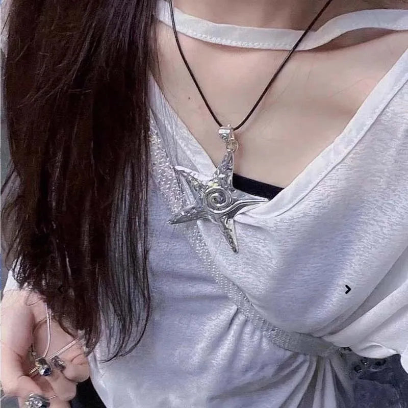 Exaggerated Metal Big Starfish Pendant Necklace for Women Gothic Hip Hop Silver Color Pentagram Star Chain Necklace Y2K Jewelry